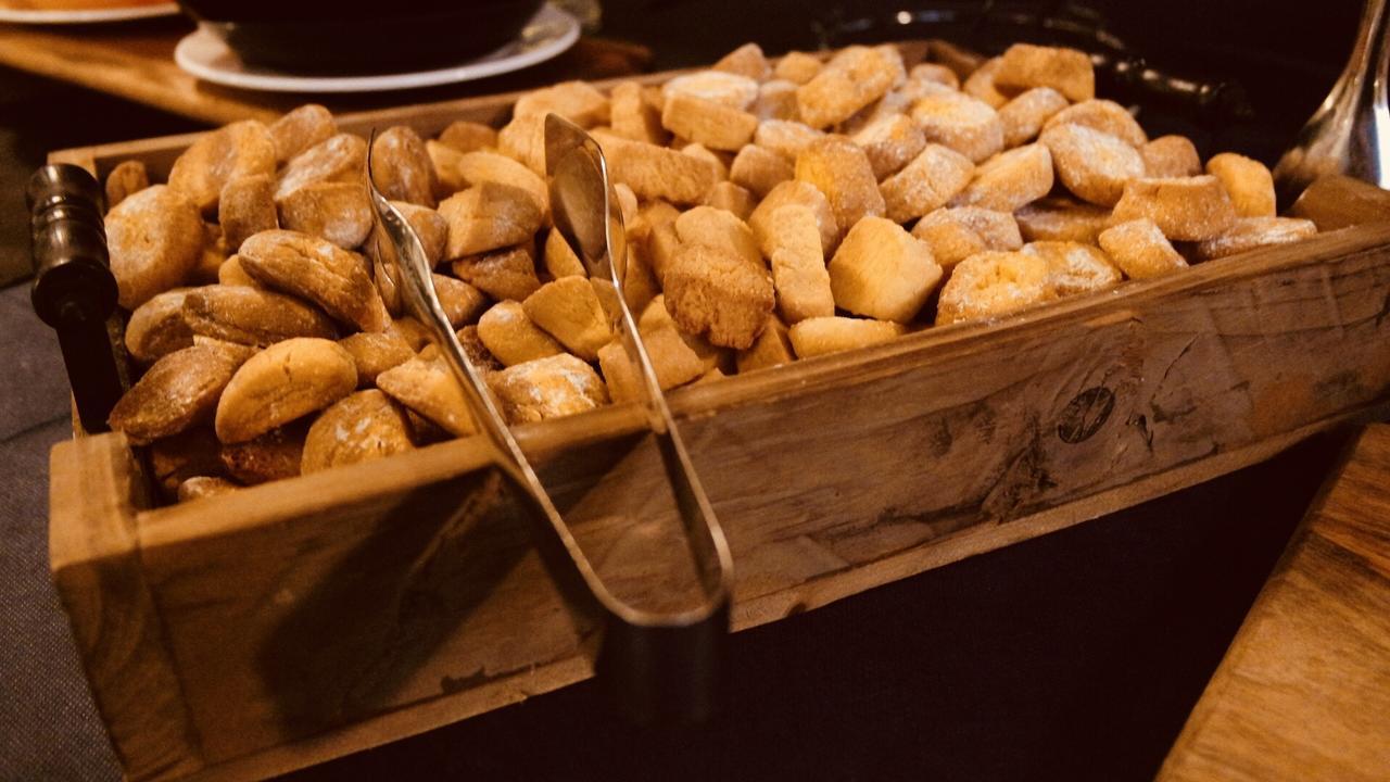 Albergo Della Roccia Varano deʼ Melegari المظهر الخارجي الصورة